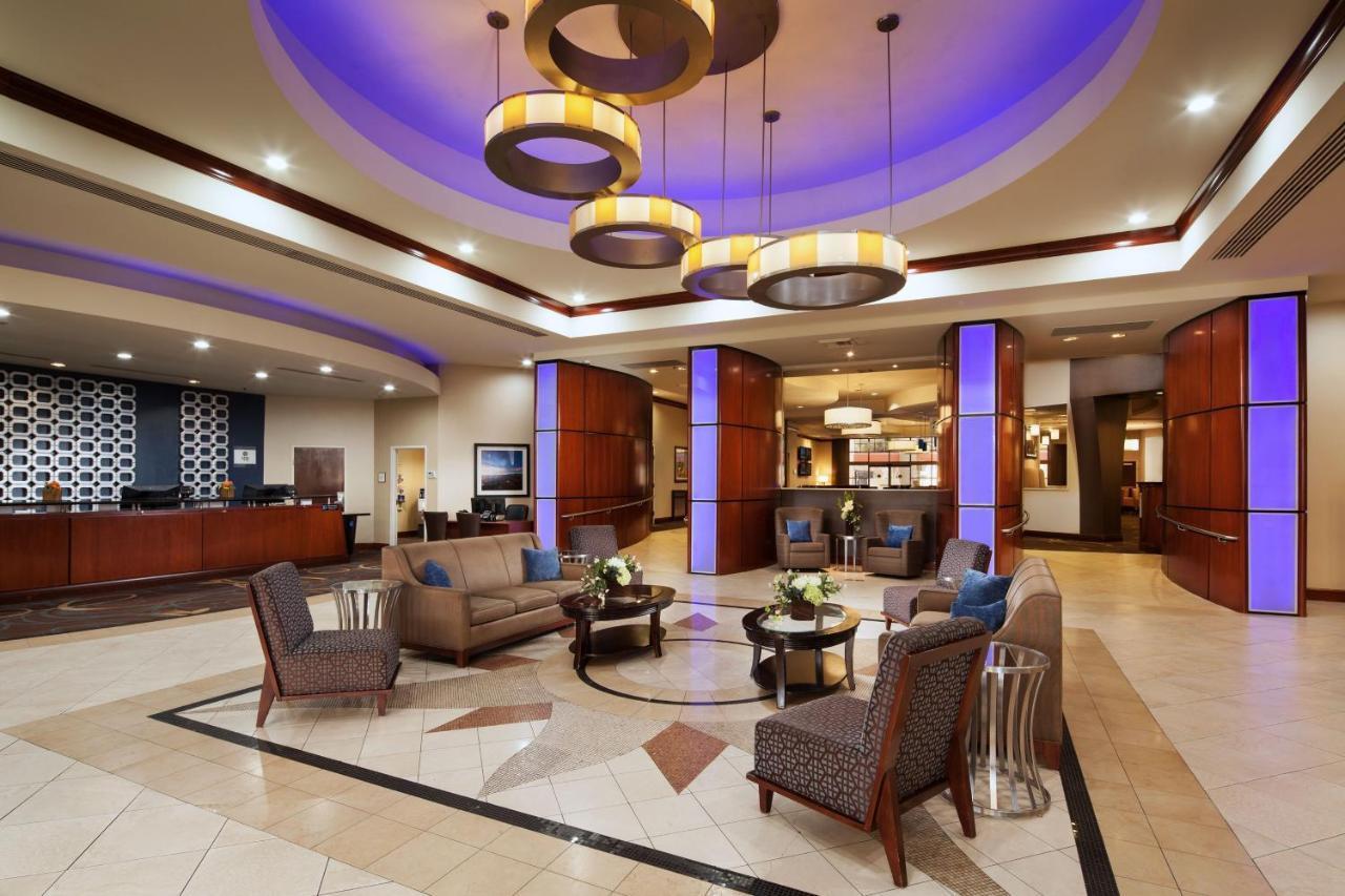 Sheraton Agoura Hills Hotel מראה חיצוני תמונה