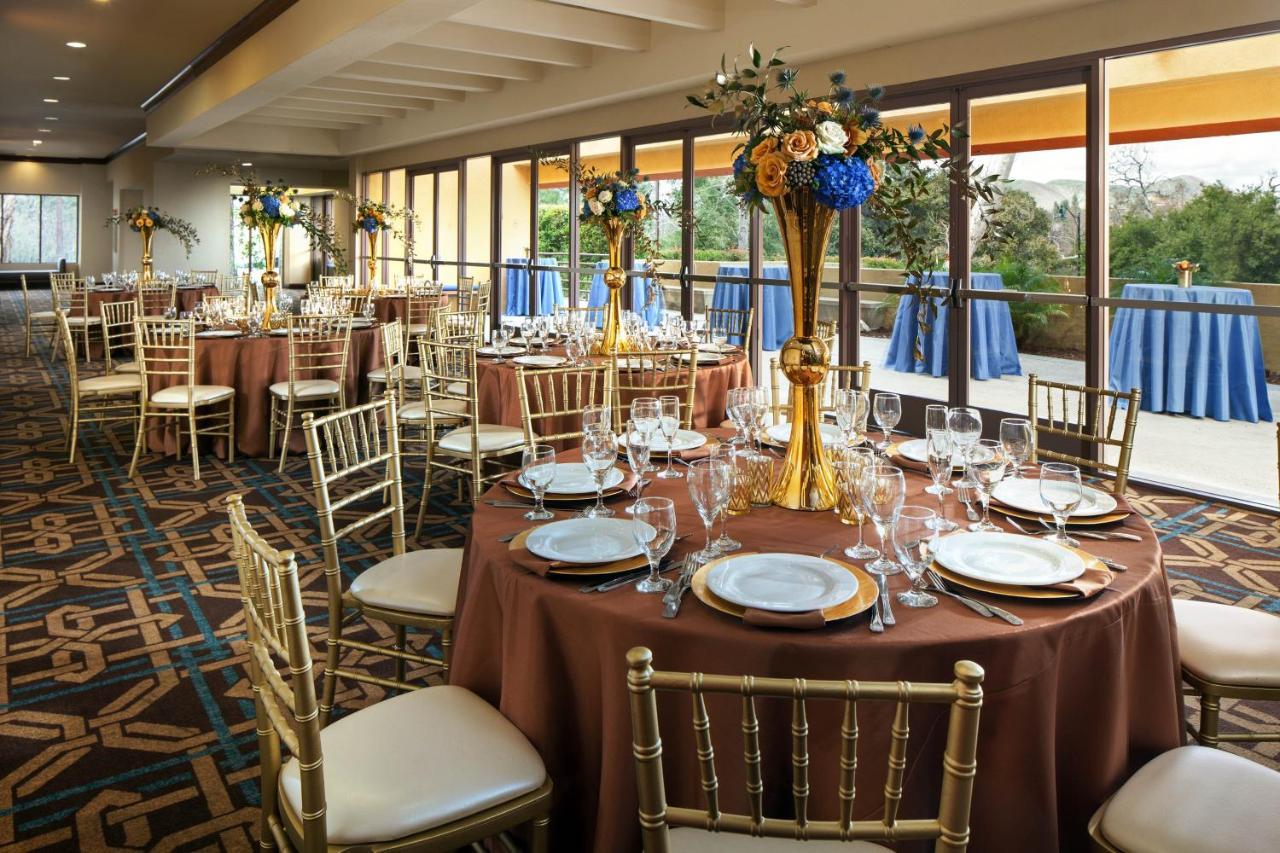 Sheraton Agoura Hills Hotel מראה חיצוני תמונה