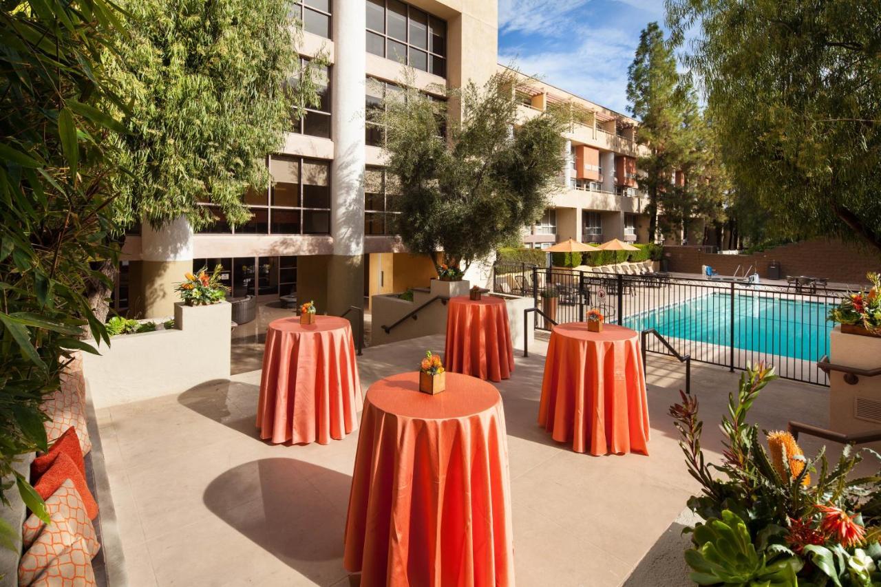 Sheraton Agoura Hills Hotel מראה חיצוני תמונה